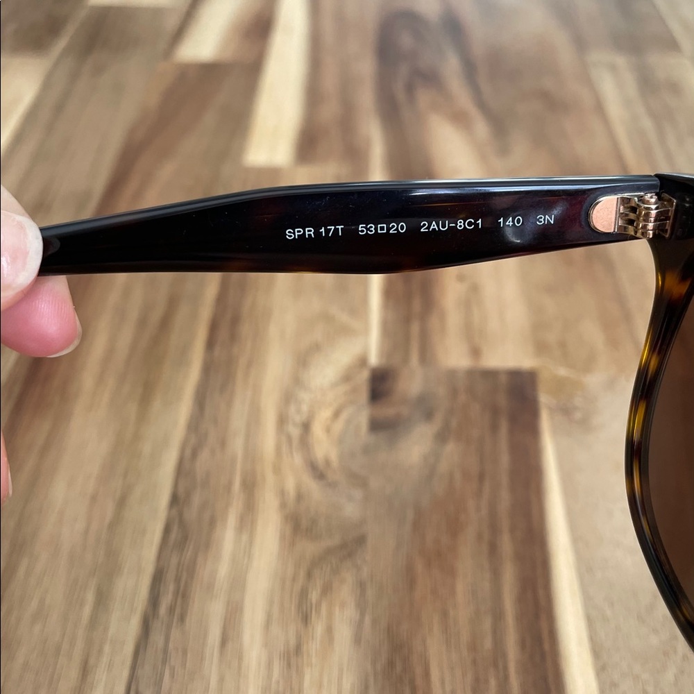 Authentic Prada sunglasses - Picture 5 of 10